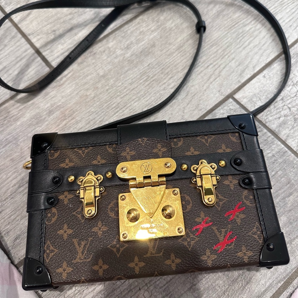 Louis Vuitton petit mal trunk bag